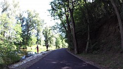 Obrázek z trasy Z Oslavan přes Permonium do Ivančic po cyklostezce Miloše Musila