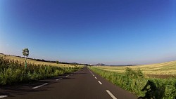 Obrázek z trasy Cyklistický okruh Mikulov – Ottenthal: „Mikulov z druhé strany hranice“