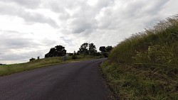 foto van de route Hoogland Dzban - landschap van gouden kalkmergel