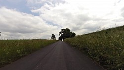 foto van de route Hoogland Dzban - landschap van gouden kalkmergel