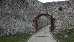 Obrázek z trasy Trenčín - procházka od zimního stadionu přes centrum až na hrad.