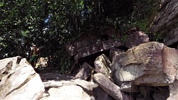 Picture from track A walk under the Salto Hacha waterfall and a ride along the Canaima lagoon