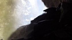 Imagen de ruta El paseo bajo la cascada Salto Hacha y el paseo por un barco en la laguna de Canaima