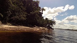 Bilder aus der Strecke Spaziergang unter dem Wasserfall Salto Hacha und Fahrt auf dem Canaima Lagoon