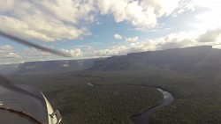 Obrázek z trasy Letadlem z Canaimy přes Salto Angel do Ciudad Bolivaru