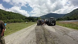 Obrázek z trasy Off-roadové přebrodění zatopené cesty u jezera Poiana Marului