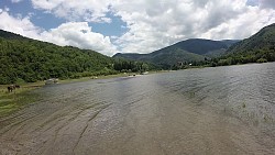 Obrázek z trasy Off-roadové přebrodění zatopené cesty u jezera Poiana Marului