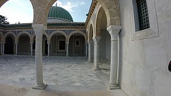 Obrázek z trasy Monastir - mauzoleum prezidenta Habiba Bourguiba