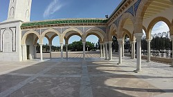 Obrázek z trasy Monastir - mauzoleum prezidenta Habiba Bourguiba