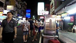 Obrázek z trasy Khao San Road v noci, Bangkok