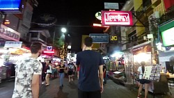 Obrázek z trasy Khao San Road v noci, Bangkok