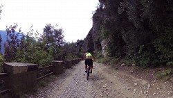 Obrázek z trasy Ponale Trail: úžasná cyklotrasa u Lago di Grada